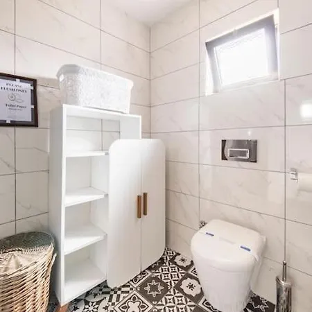 Arya Roof House Вилла *